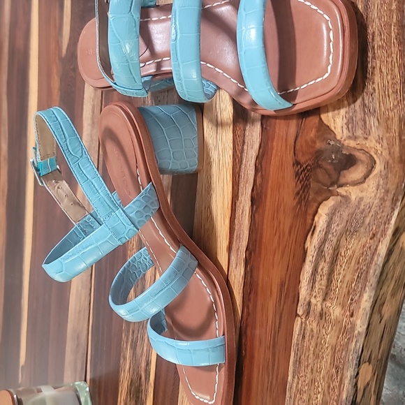 Bernardo leather sandles - Picture 2 of 4